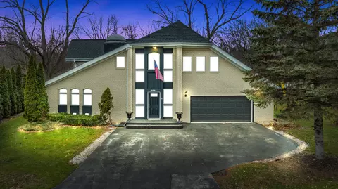 2964 Dearborn Ave, Rochester Hills, MI 48309