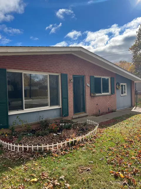 539 Forest St, Westland, MI 48186