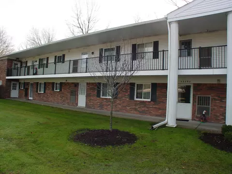 42579 Plymouth Hollow Dr #23, Plymouth, MI 48170