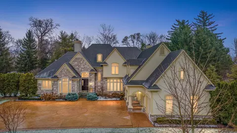 20790 Turnberry Blvd, Northville, MI 48167