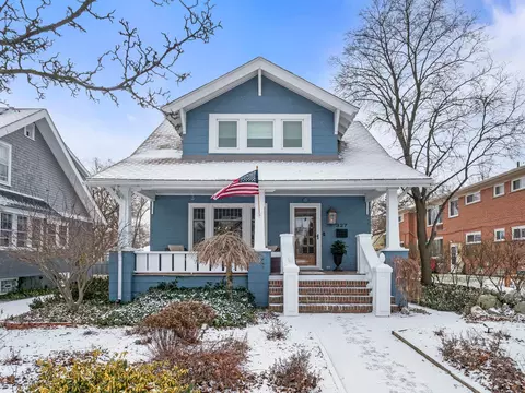 327 W Hudson Ave, Royal Oak, MI 48067