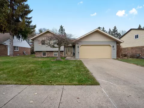 46702 Camelia Dr, Canton, MI 48187