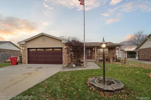 15550 Frederick Dr, Clinton Township, MI 48038