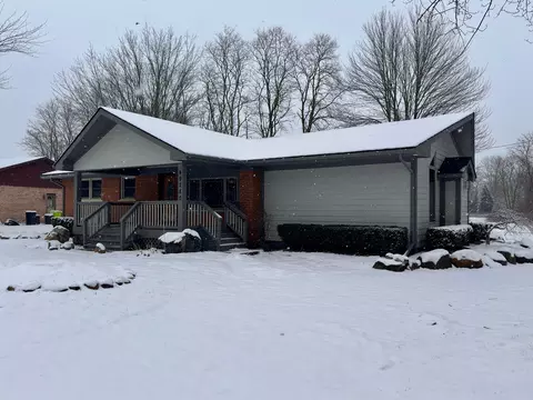 49280 Paul Dr, Chesterfield, MI 48051