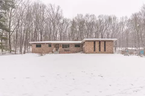 11644 Kerns Way, Fenton, MI 48430