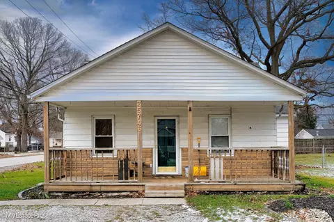 35746 Schley Ave, Westland, MI 48186
