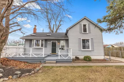 7145 Dudley St, Taylor, MI 48180