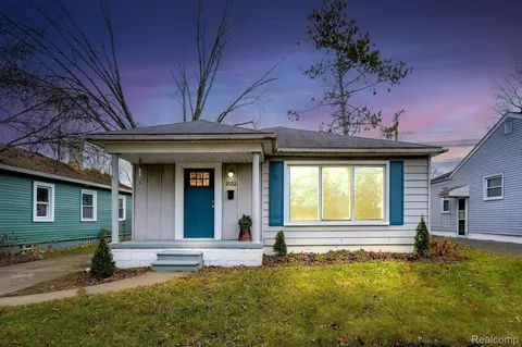 2122 Dallas Ave, Royal Oak, MI 48067