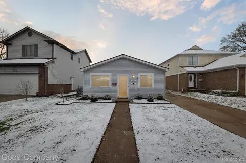 27052 Osmun St, Madison Heights, MI 48071