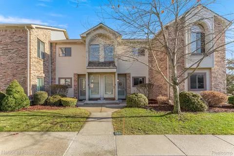 42732 Lilley Pointe Dr, Canton, MI 48187