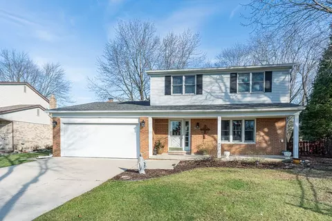 38542 Lowell Dr, Sterling Heights, MI 48310