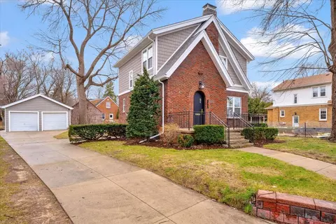 2422 Yale Ave, Royal Oak, MI 48067