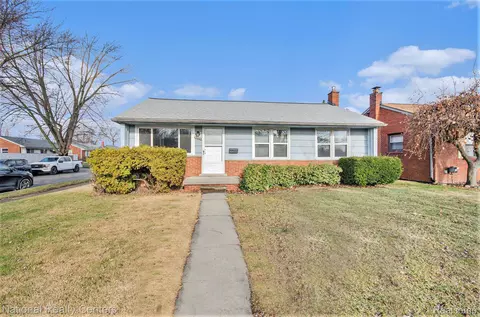 17055 Martin Rd, Roseville, MI 48066