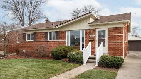 29338 Spoon Ave, Madison Heights, MI 48071