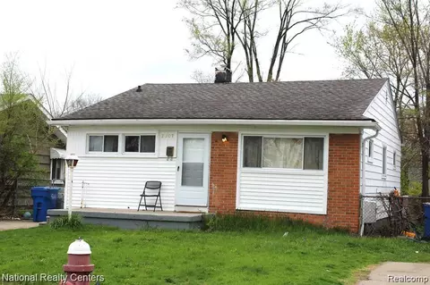 2207 Michael Ave, Warren, MI 48091
