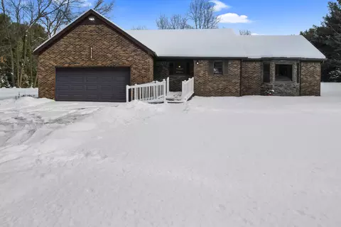 9310 Denton Hill Rd, Tyrone, MI 48430