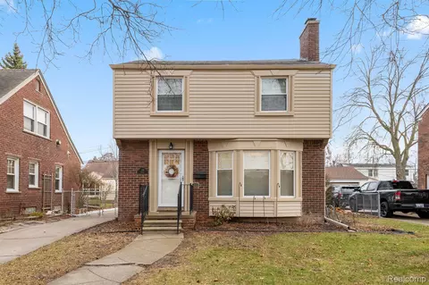 135 Mohawk St, Dearborn, MI 48124