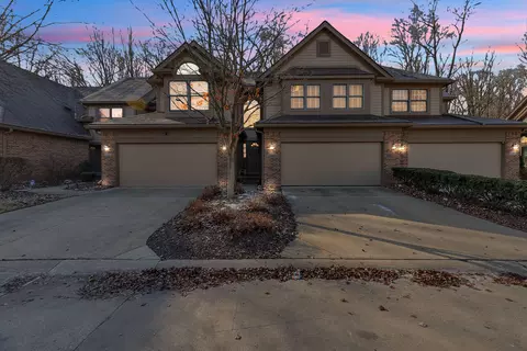 5209 Royal Vale Ln, Dearborn, MI 48126