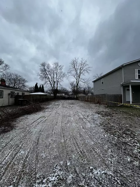 20255 Rensellor St, Livonia, MI 48152