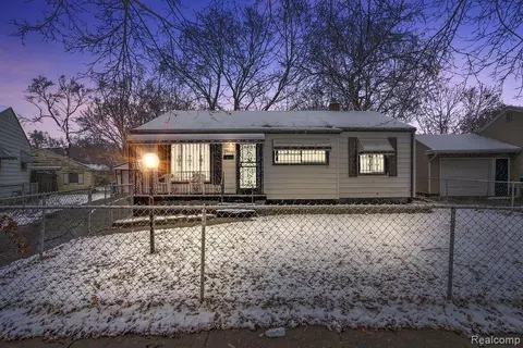 4812 Warrington Dr, Flint, MI 48504