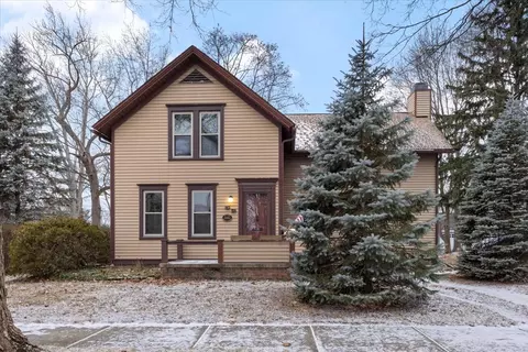 52 Miller St, Mount Clemens, MI 48043