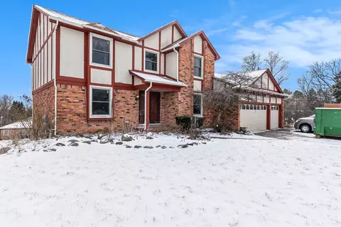 277 Stonetree Cir, Rochester Hills, MI 48309