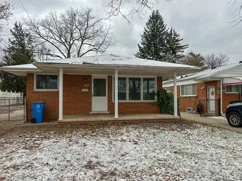6427 Colonial St, Dearborn Heights, MI 48127
