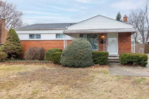 8374 Mayfair St, Taylor, MI 48180