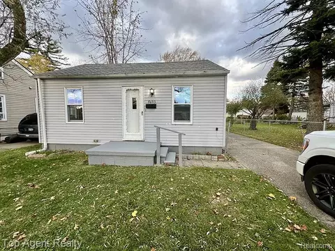 8693 Hudson Ave, Warren, MI 48089