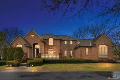 1537 Quarton Ridge Cir, Bloomfield Hills, MI 48301