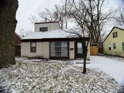 10721 Albany St, Oak Park, MI 48237