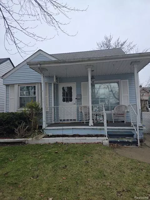 18633 Wood St, Melvindale, MI 48122