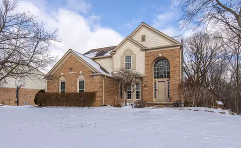 3940 Long Meadow Ln, Orion, MI 48359