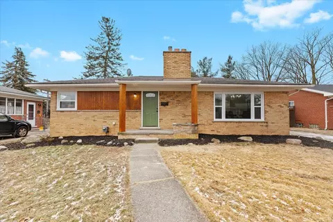 33475 Michele St, Livonia, MI 48150