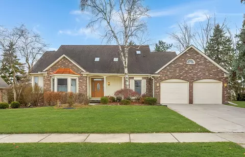 48672 Chambury Crt Ct, Plymouth, MI 48170