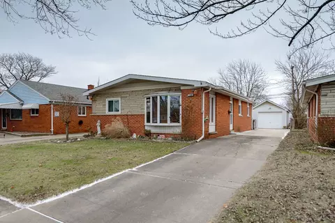 7904 Elm St, Taylor, MI 48180