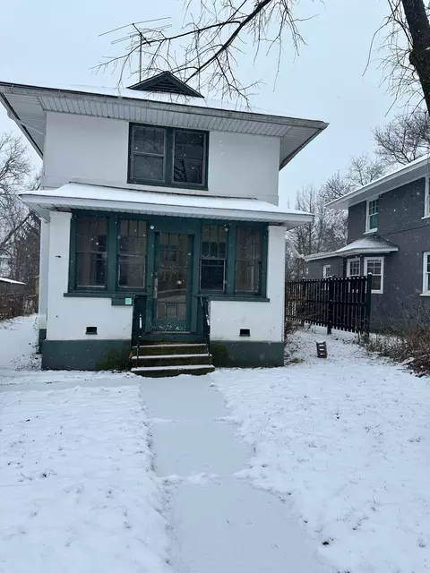 96 Oliver St, Pontiac, MI 48342