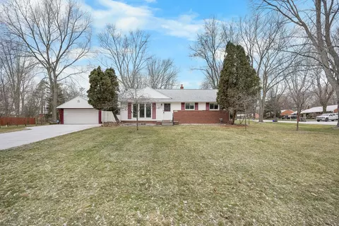 39361 Eliot St, Clinton Township, MI 48036