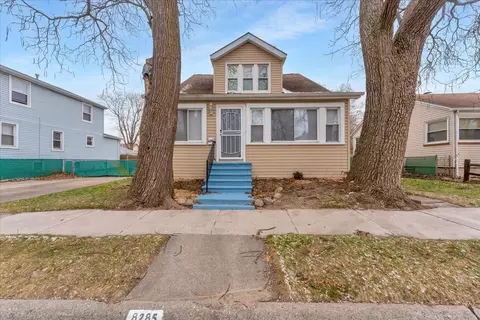 8285 Jackson Ave, Warren, MI 48089