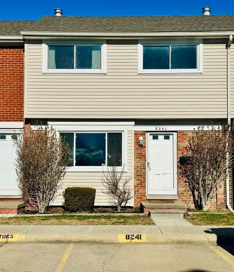 8241 Dartmouth Dr, Warren, MI 48093