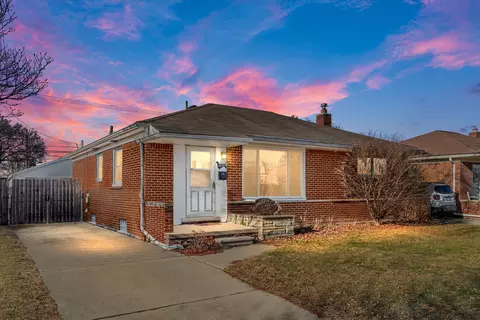 28419 Palmer Blvd, Madison Heights, MI 48071