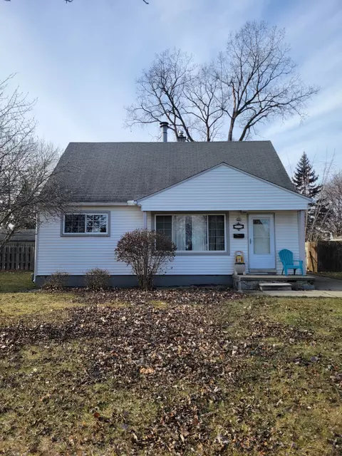 1801 Helen St, Garden City, MI 48135