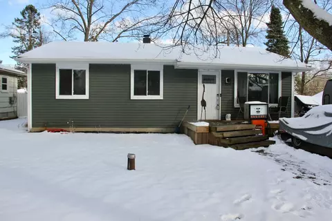 1589 Naylor St, West Bloomfield, MI 48324