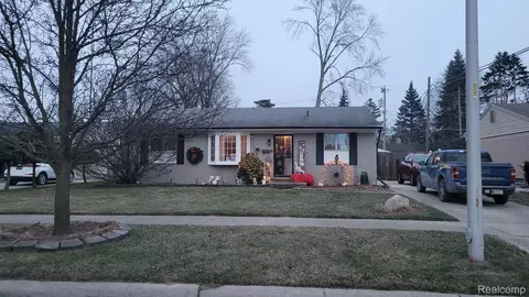33170 Winchester St, Westland, MI 48185