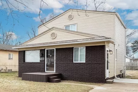 20917 Ontaga St, Farmington Hills, MI 48336