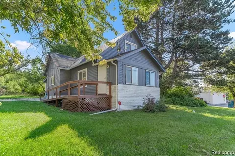 4036 N Linden Rd, Mount Morris, MI 48504