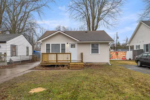 23611 Ada St, Brownstown, MI 48183