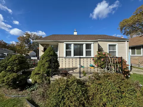 17765 Hanna St, Melvindale, MI 48122