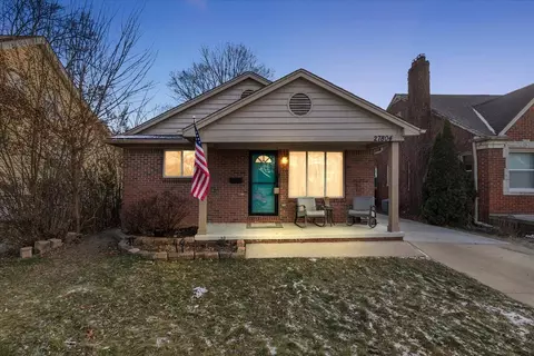 27804 Glenwood St, Saint Clair Shores, MI 48081