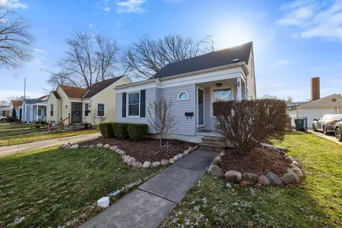 490 Roth Blvd, Clawson, MI 48017